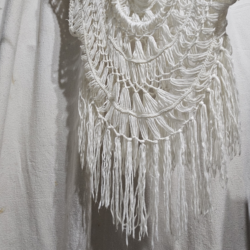 Earthbound Medium Cream Crochet Fringe Top - Picture 4 of 4